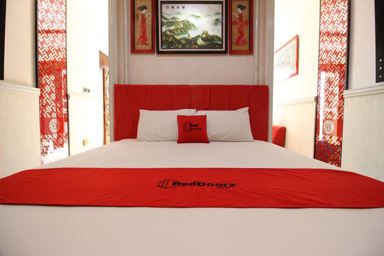 Reddoorz Plus Near Tugu Jogja 2 Yogyakarta Exterior photo