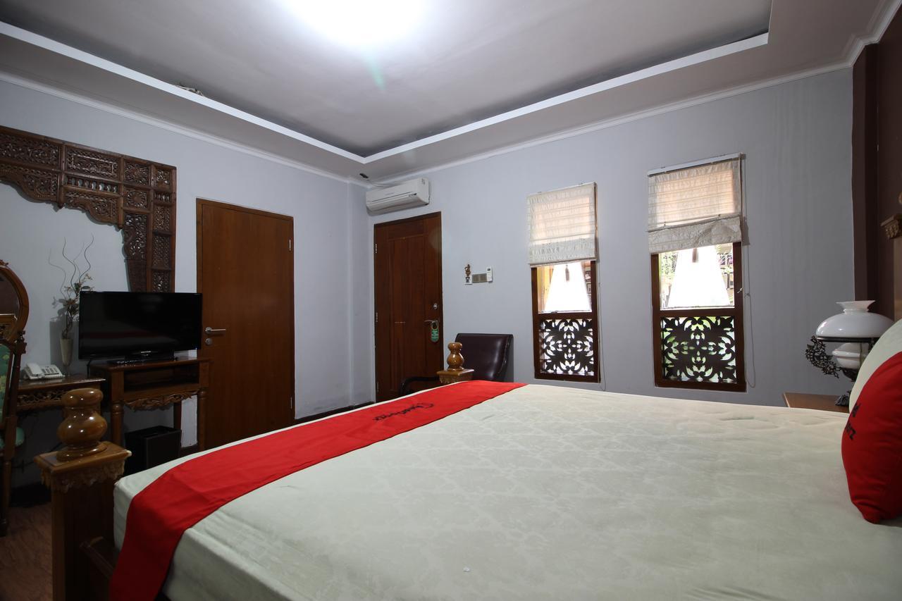 Reddoorz Plus Near Tugu Jogja 2 Yogyakarta Exterior photo