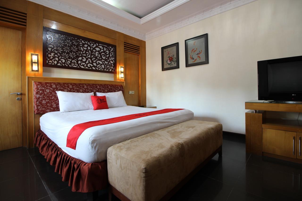 Reddoorz Plus Near Tugu Jogja 2 Yogyakarta Exterior photo