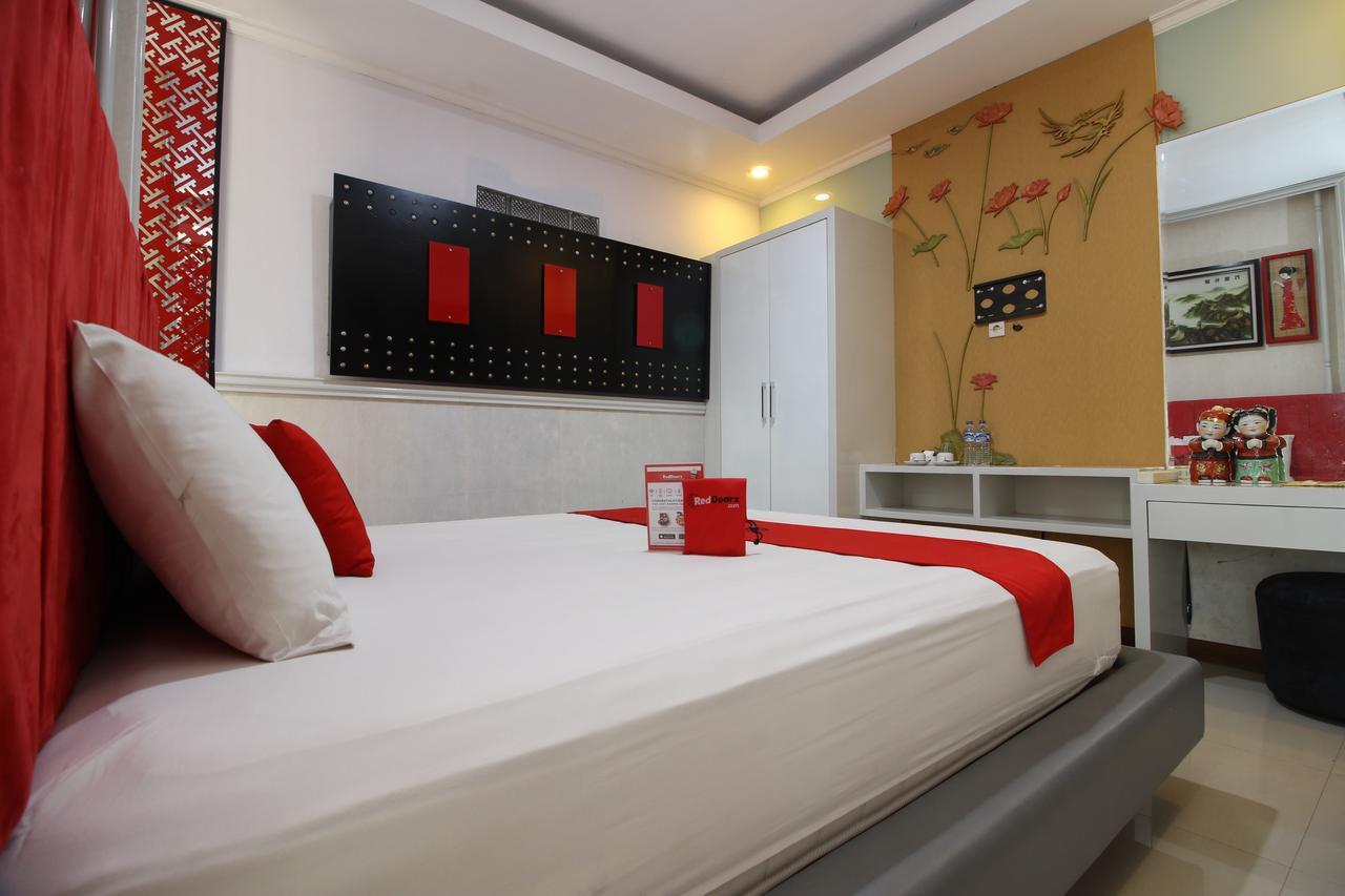 Reddoorz Plus Near Tugu Jogja 2 Yogyakarta Exterior photo
